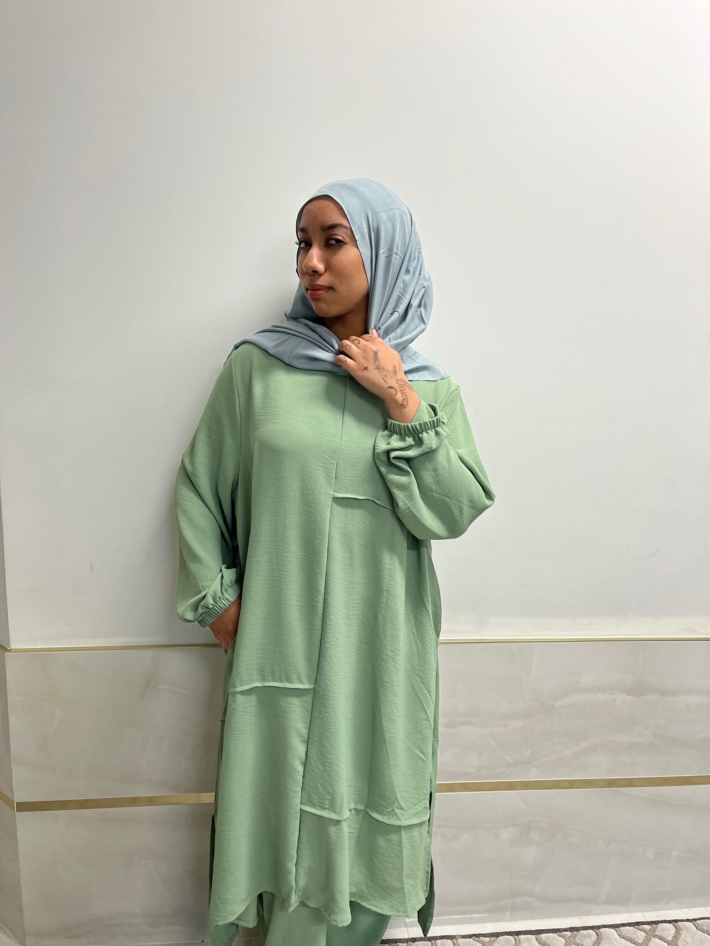 Plus size Neutral 2-Piece Dress with Pockets